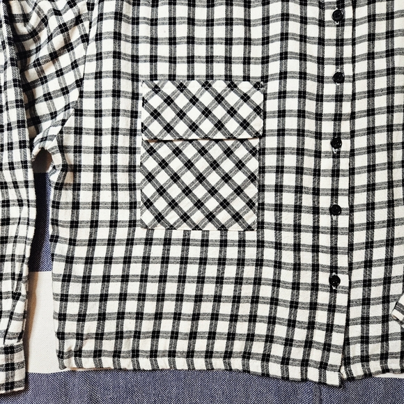 Ardene Cotton Flannel Cropped Plaid Shirt Jacket Black And White Large - Picture 5 of 11